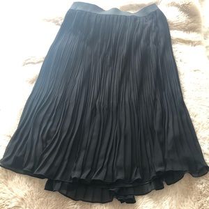TORRID PLEATED SKIRT